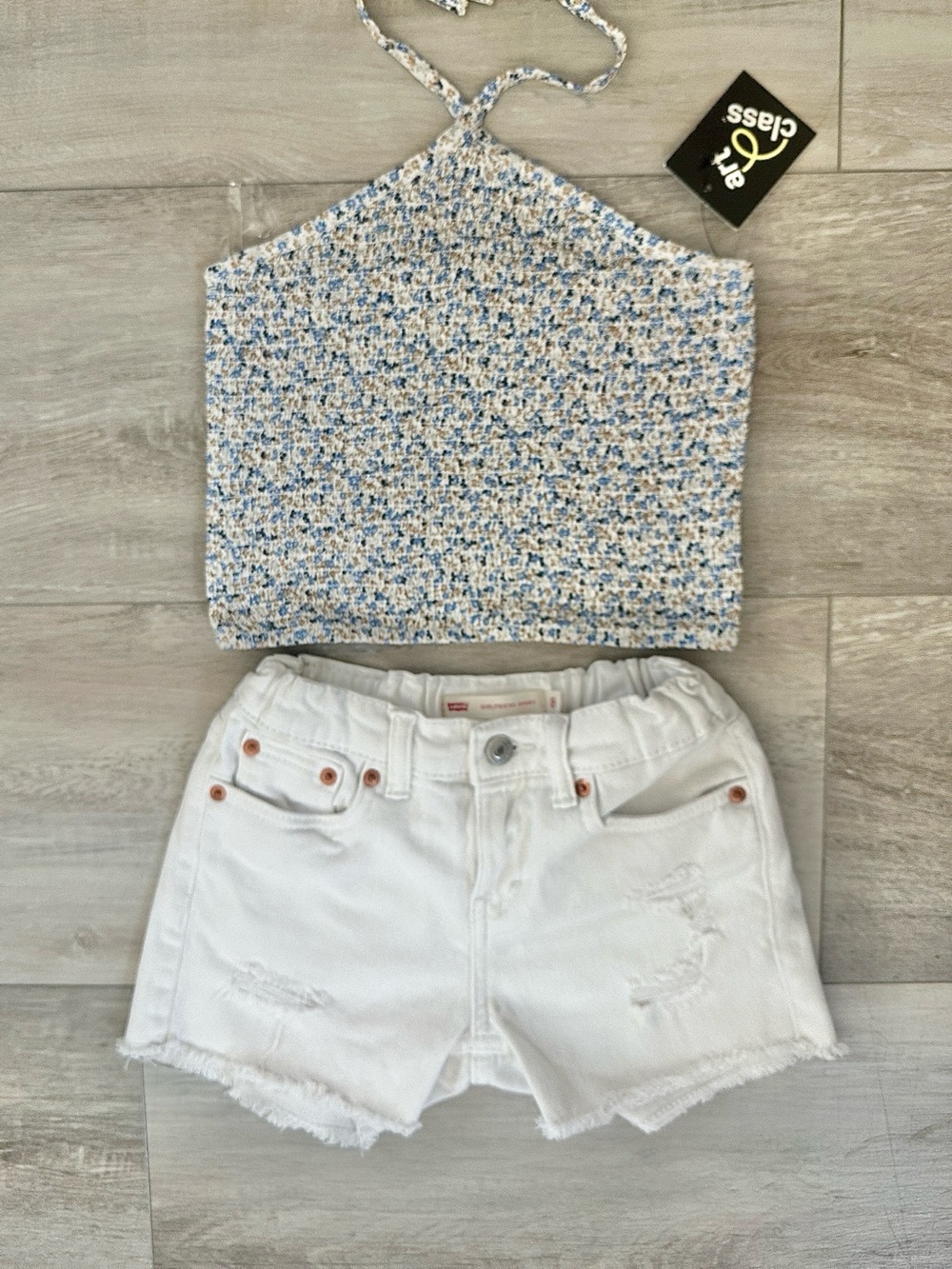 Levi’s White Distressed Denim Women’s Shorts  Art Class Summer top size 8 bundle
